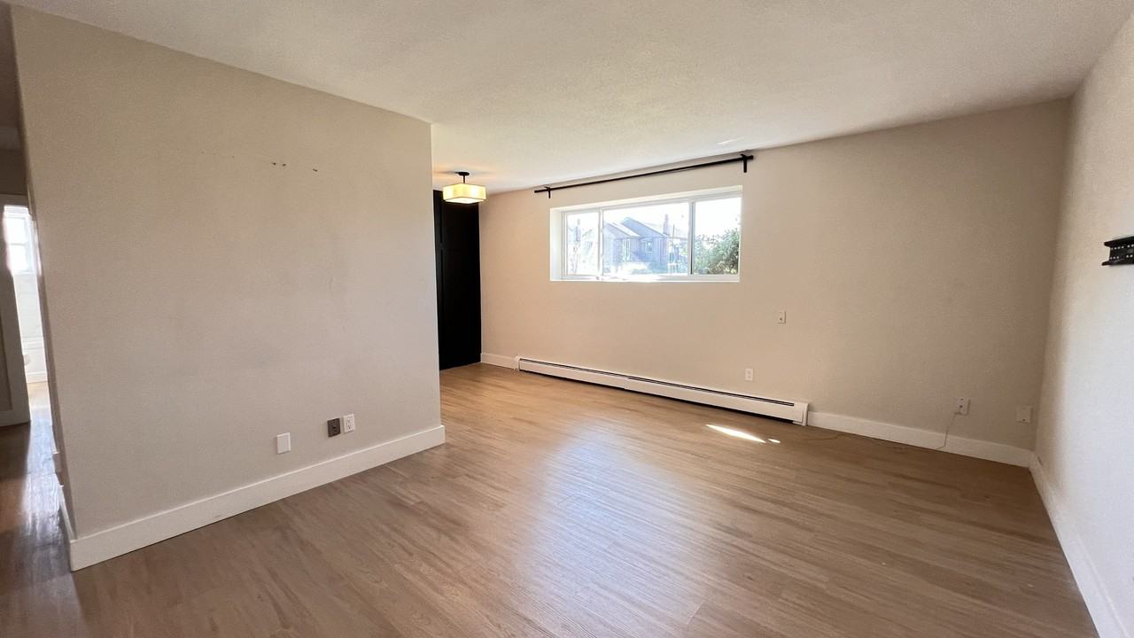 1 Barton St - Photo 7 of 10