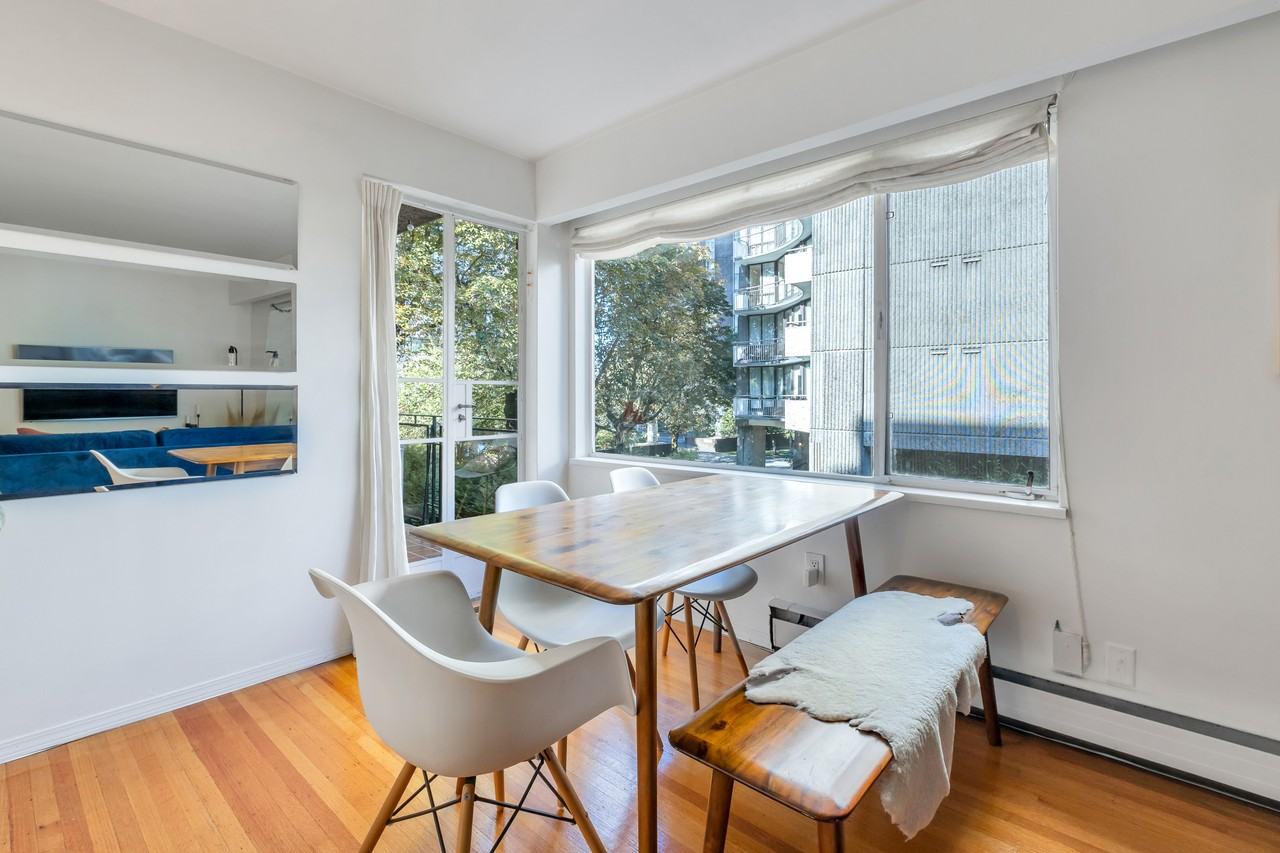 Vivian 1609 Harwood St - Photo 5 of 18