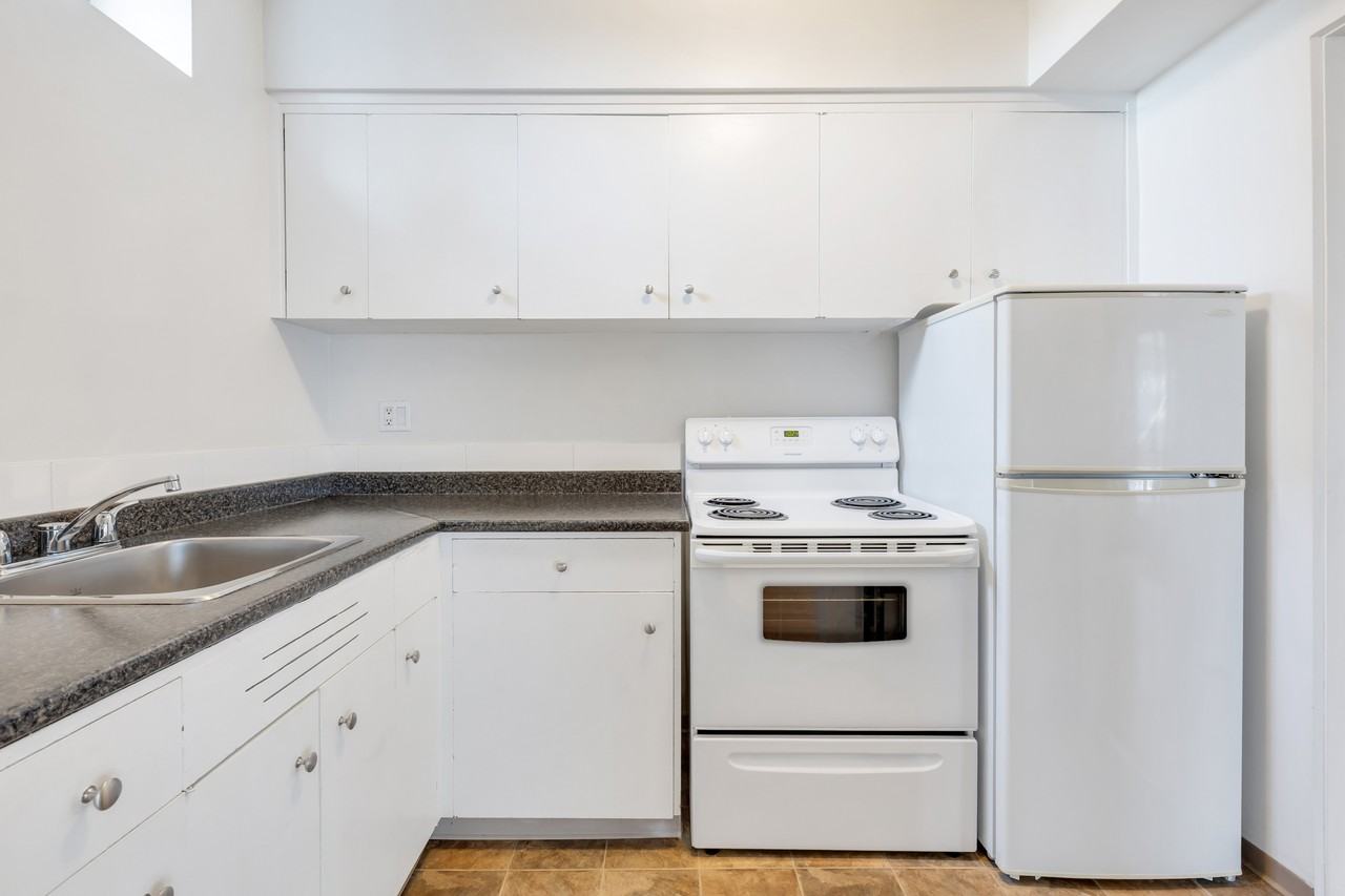Vivian 1609 Harwood St - Photo 7 of 18