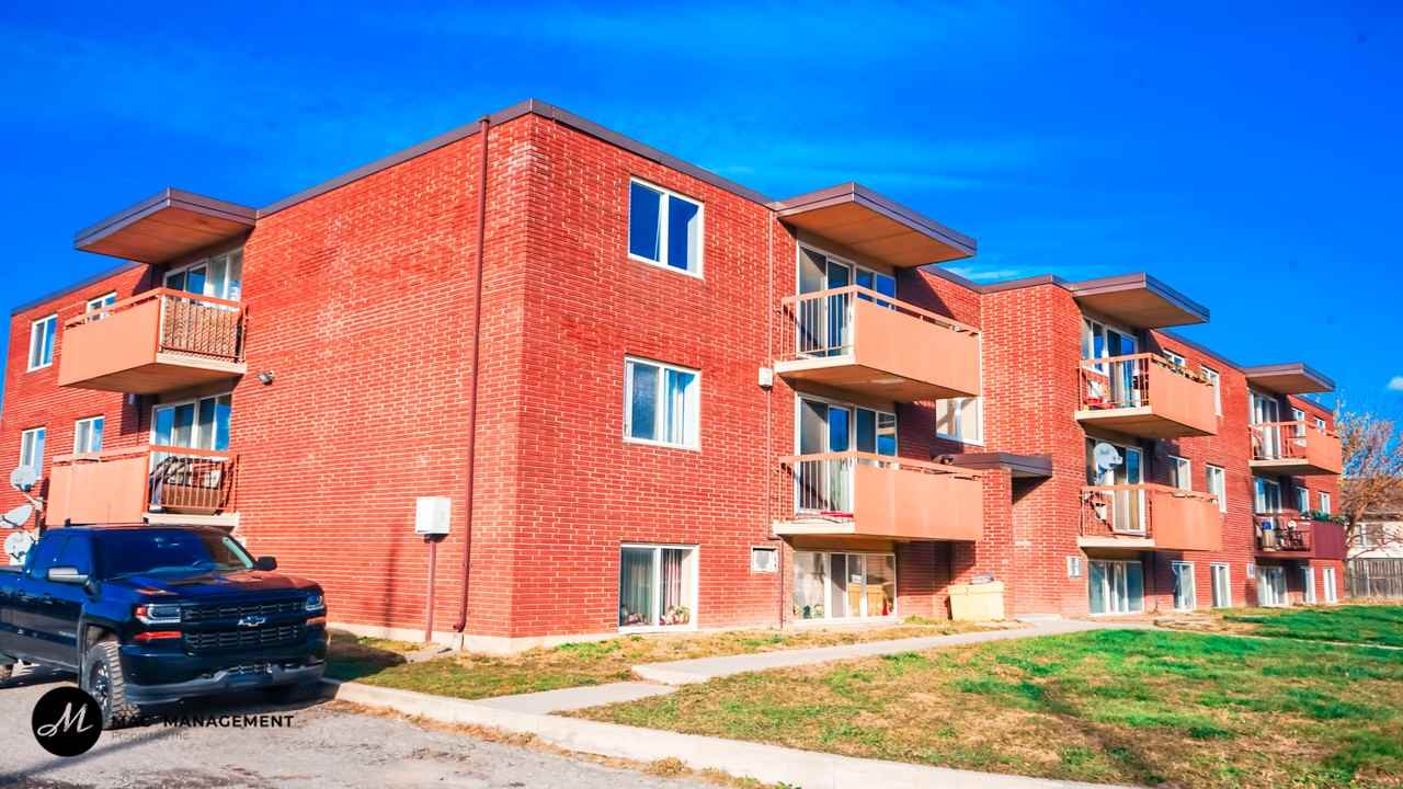 19 Manchester Ave - Photo 7 of 26
