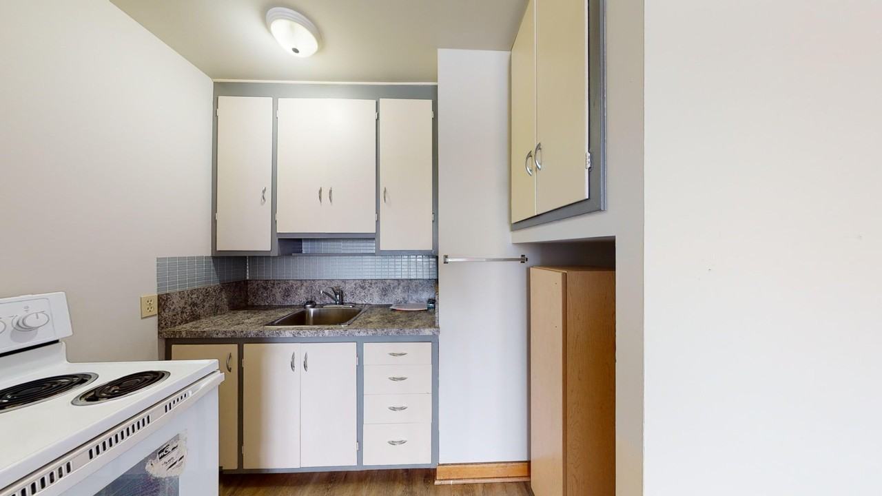 505 4 St Se - Photo 2 of 6