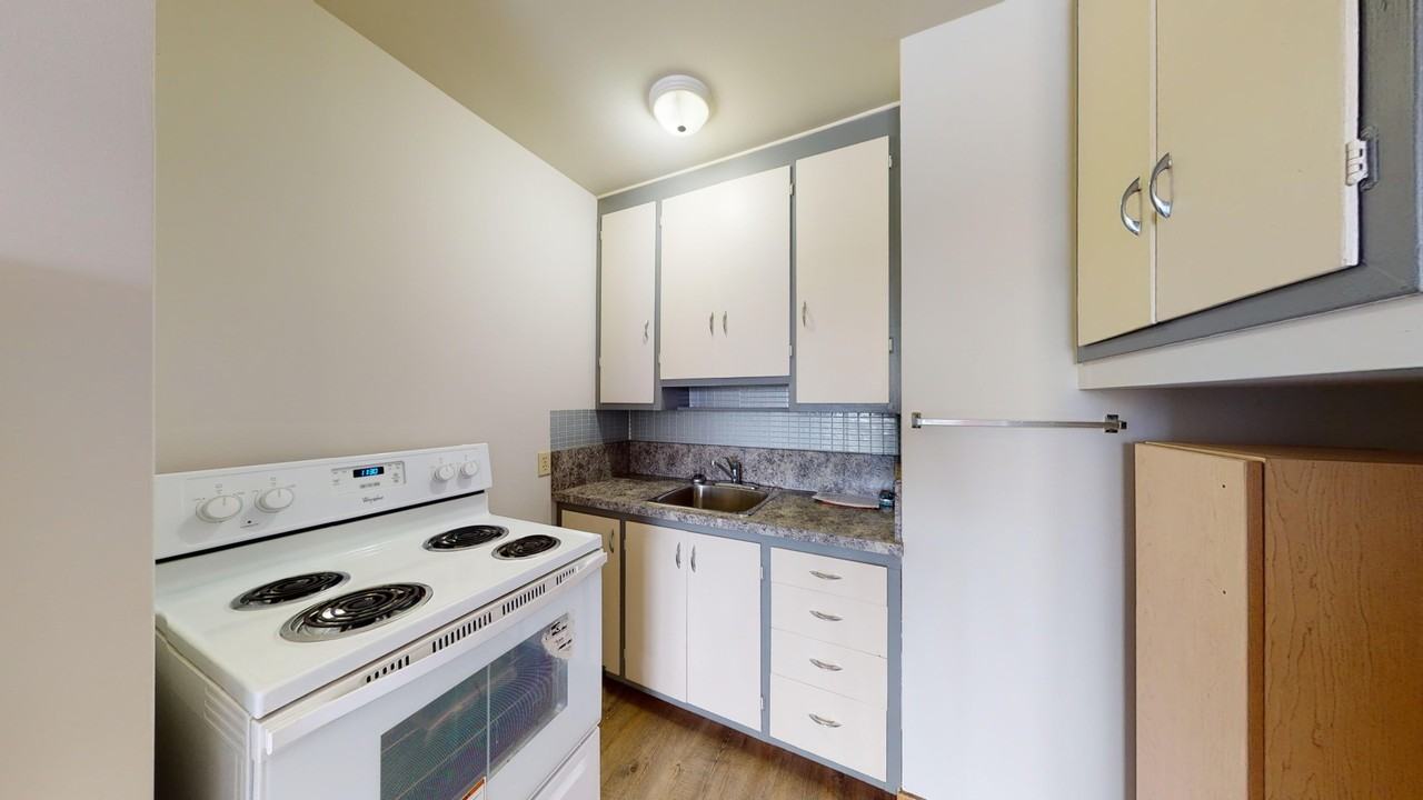 505 4 St Se - Photo 3 of 6
