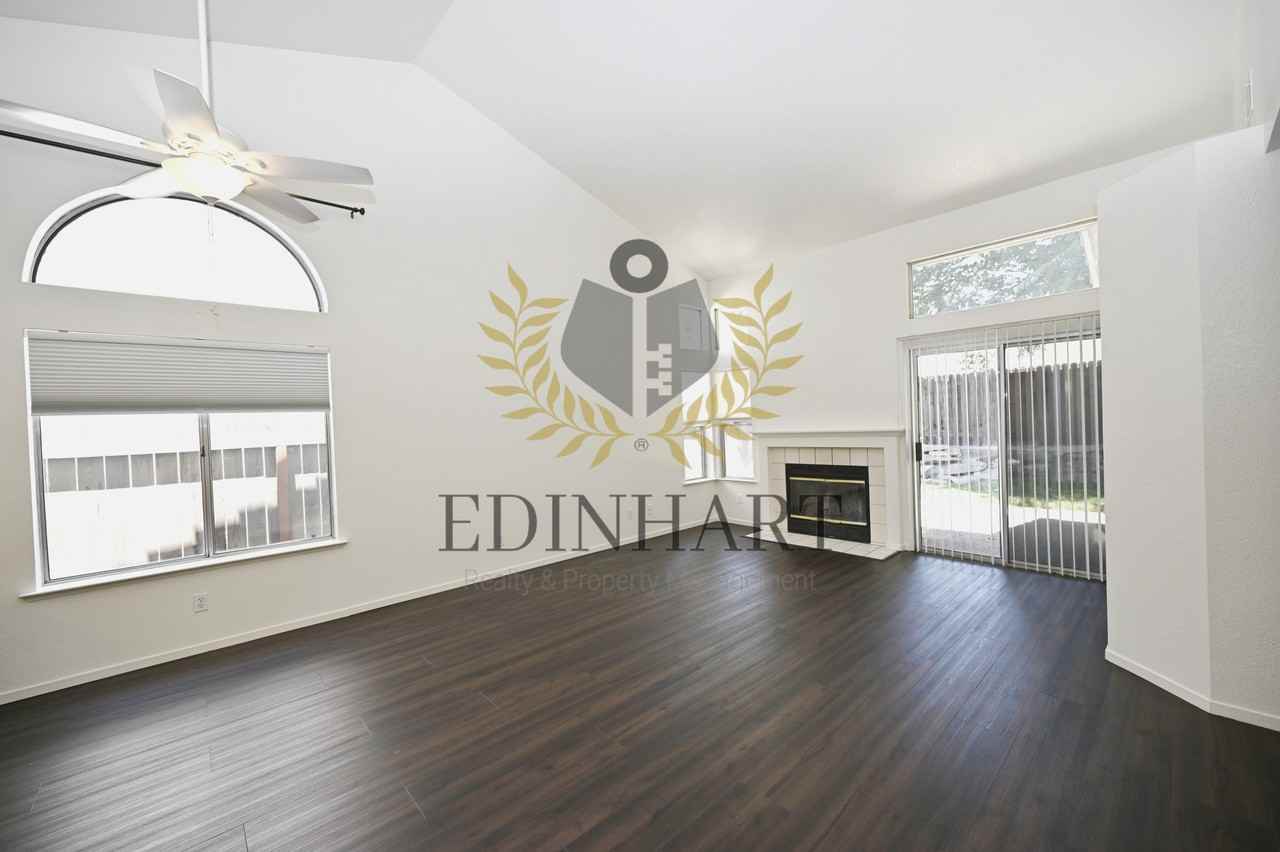 239 W Fallbrook Ave #1 - Photo 6 of 37