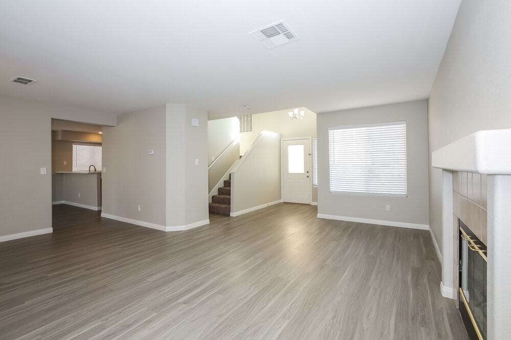 1940 Monte Alban Dr - Photo 5 of 17