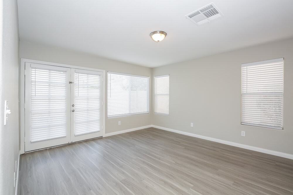 1940 Monte Alban Dr - Photo 7 of 17