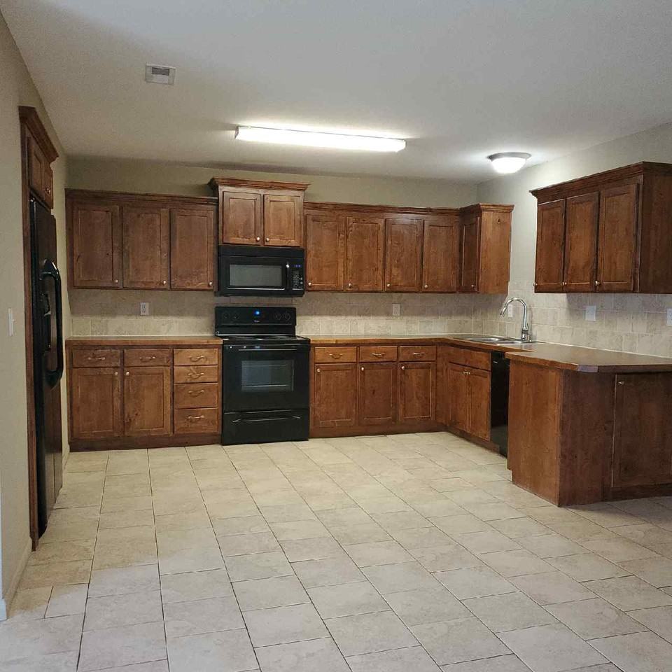 524 W Gay St #B - Photo 4 of 18