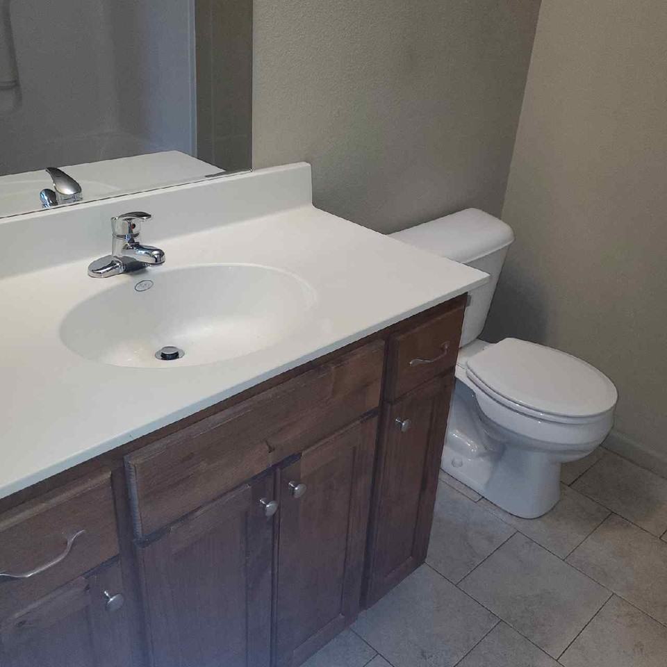 524 W Gay St #B - Photo 6 of 18