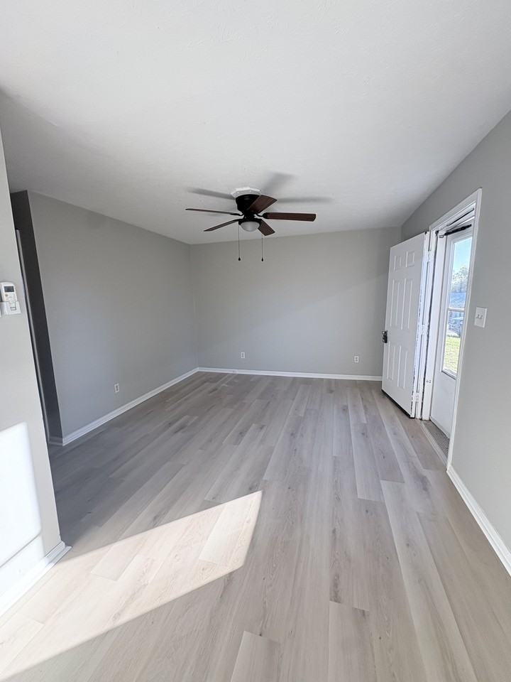 100 Lilly St #1 - Photo 4 of 9