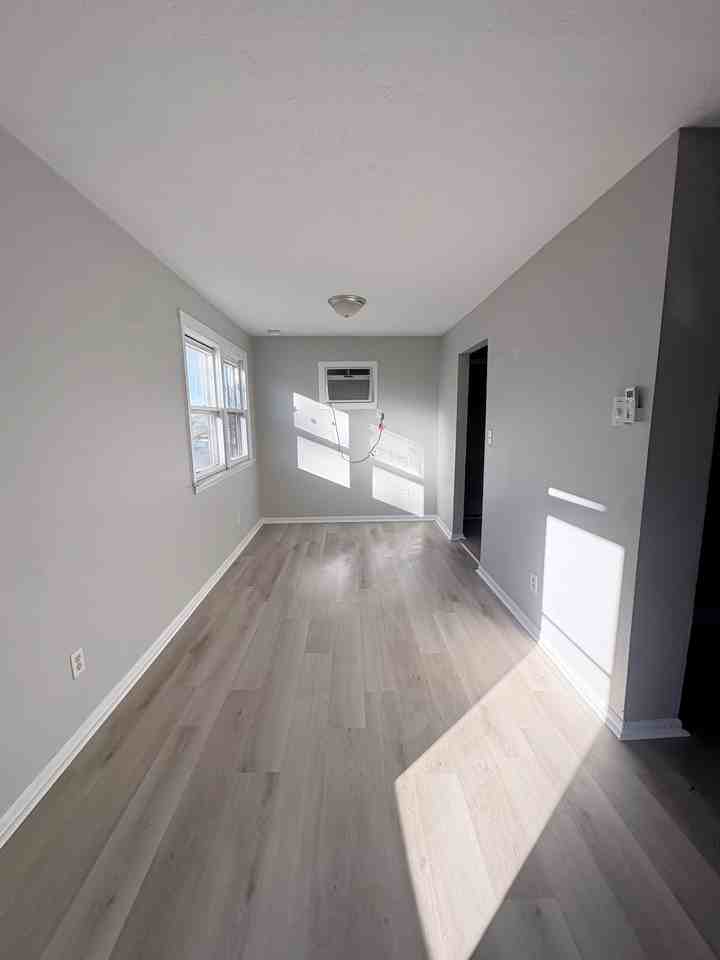 100 Lilly St #1 - Photo 5 of 9