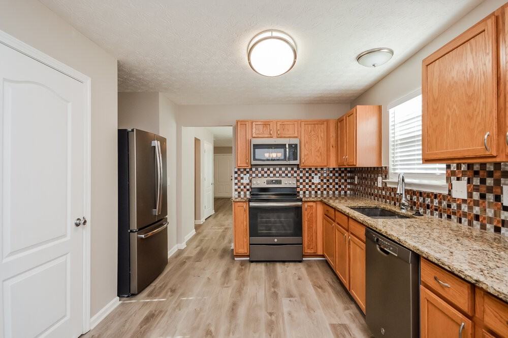 95 Victoria Blvd - Photo 7 of 16