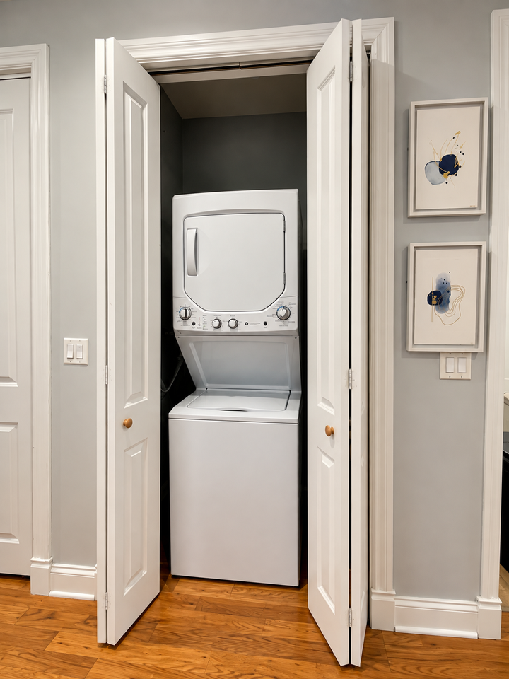 425 E 42nd St #2 - Photo 6 of 23