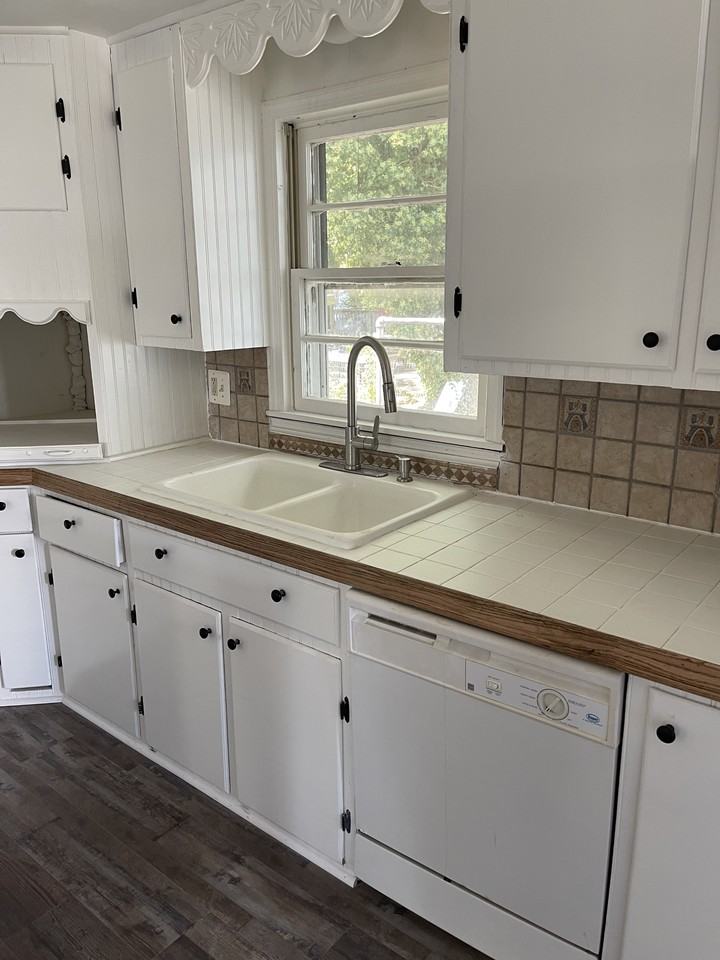 402 Patterson Ave #1 - Photo 5 of 13