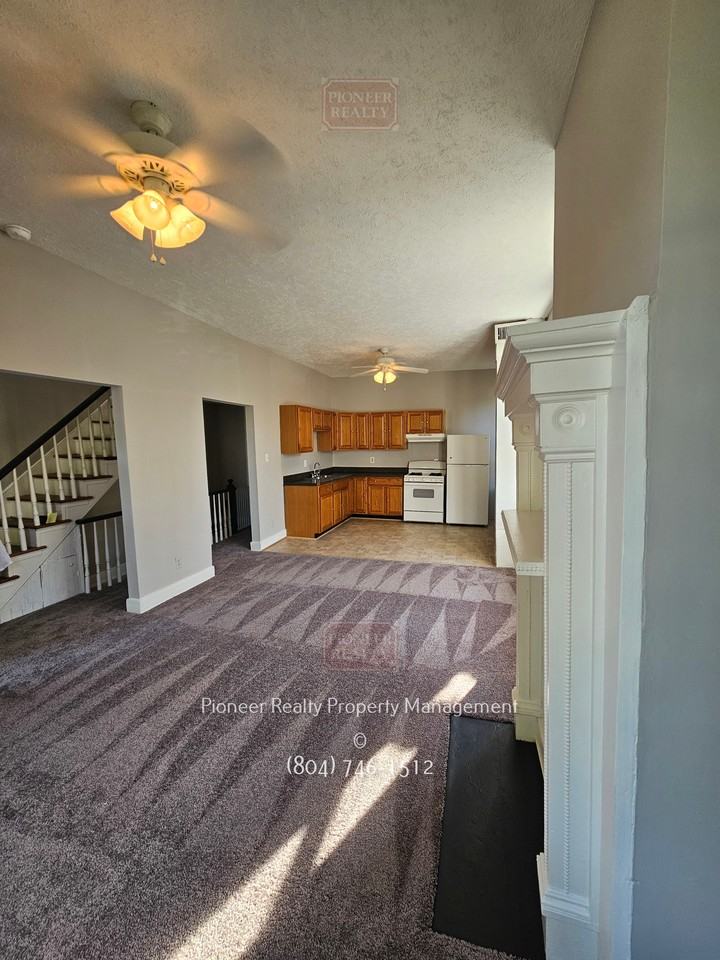 227 S Pine St #1 - Photo 3 of 41