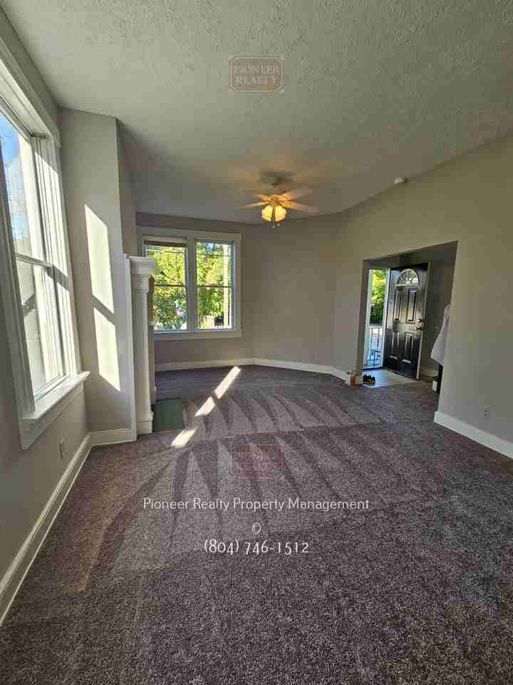 227 S Pine St #1 - Photo 5 of 41