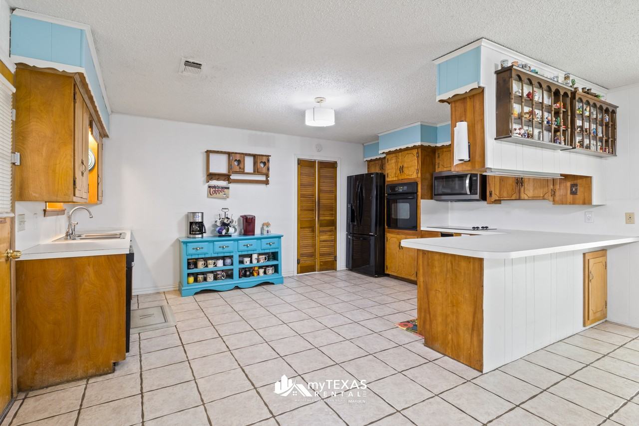 401 Hickory St #1 - Photo 5 of 10