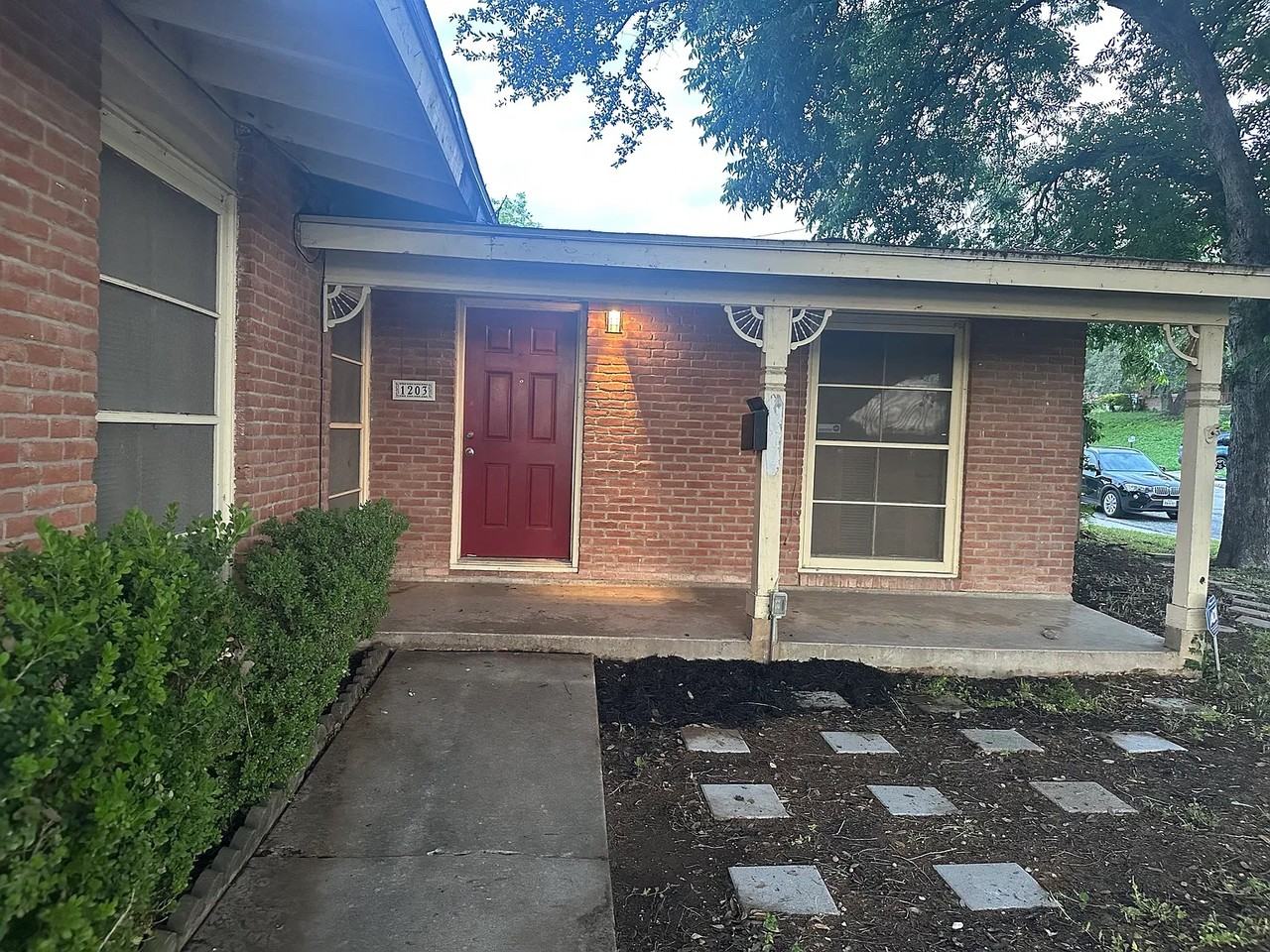 1203 Arroya Vista Dr - Photo 2 of 31