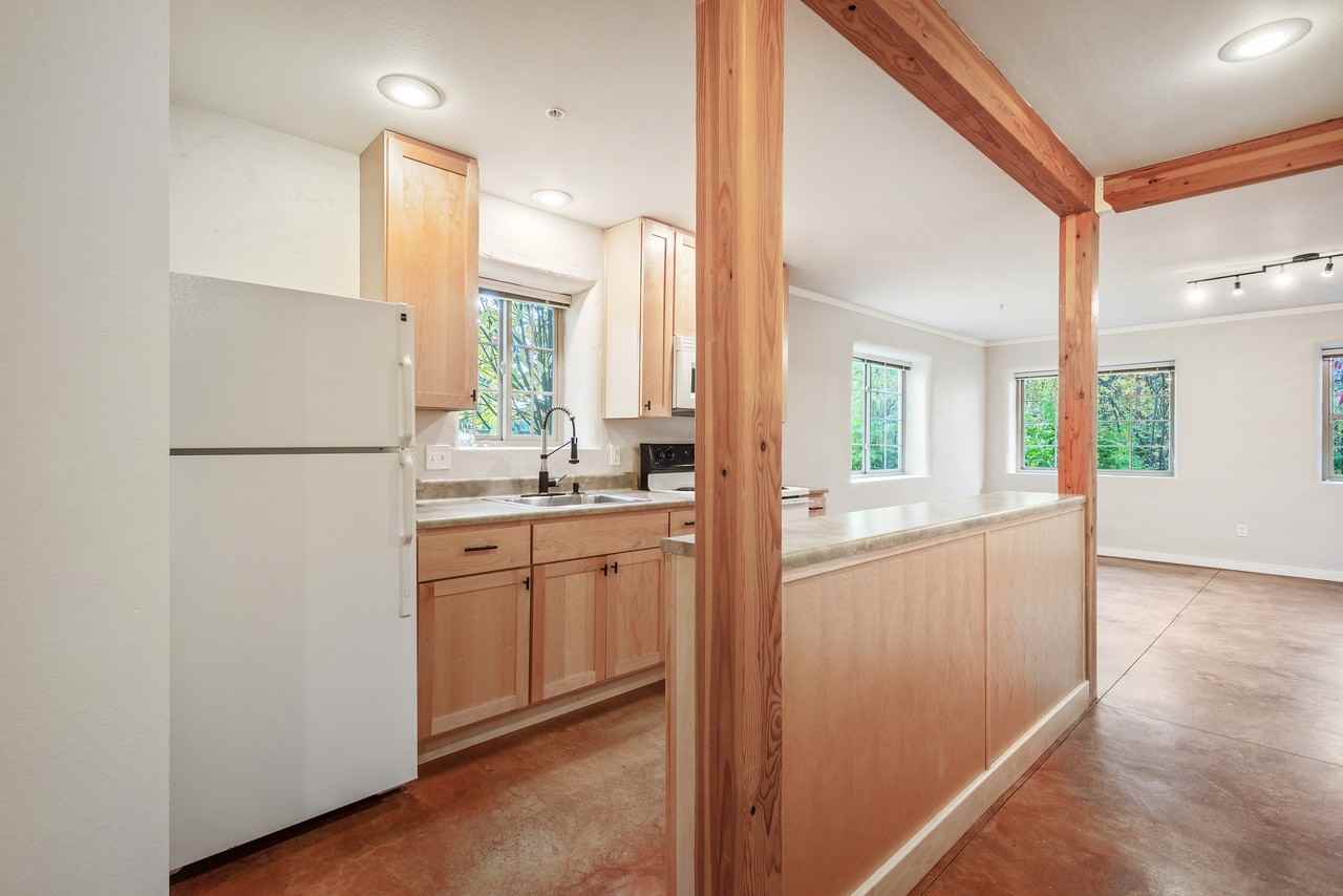 901 Spruce St #A - Photo 3 of 31