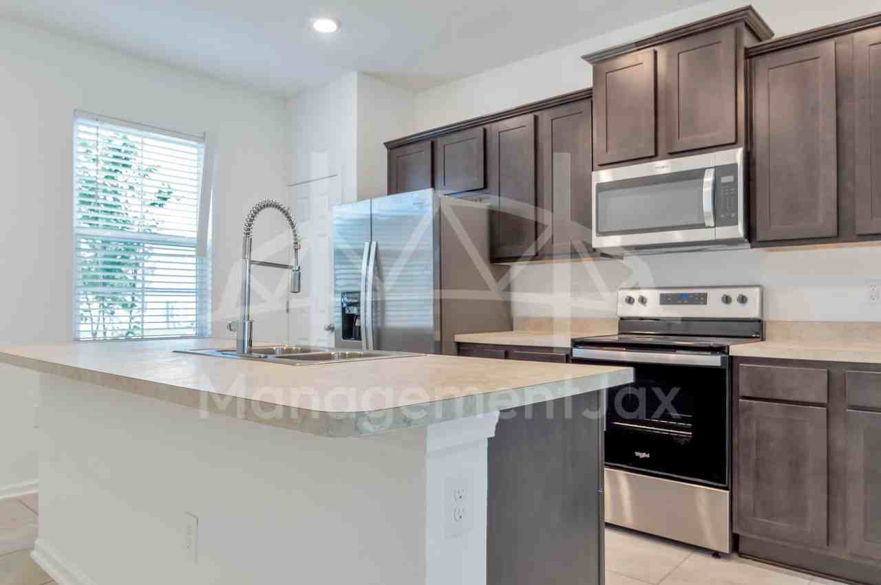 8337 Asteroid St #1 - Photo 3 of 17