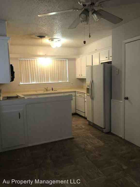 4802 S Austin St #1 - Photo 3 of 12