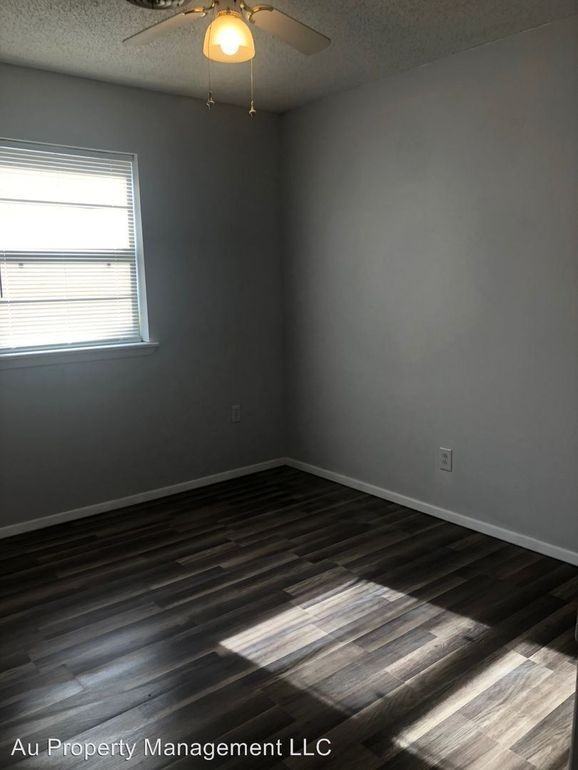 4802 S Austin St #1 - Photo 4 of 12