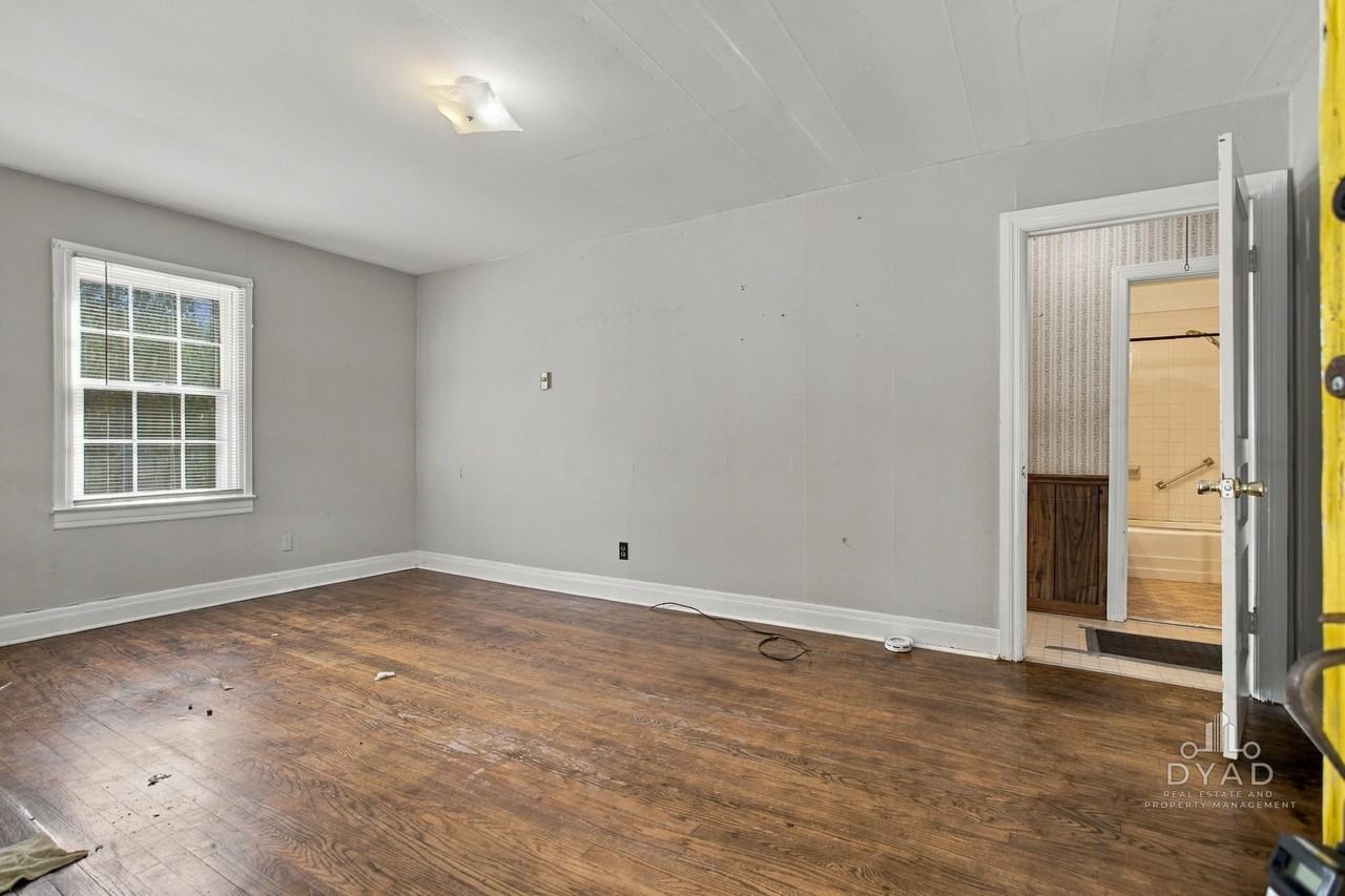 701 Brown St #1 - Photo 5 of 30