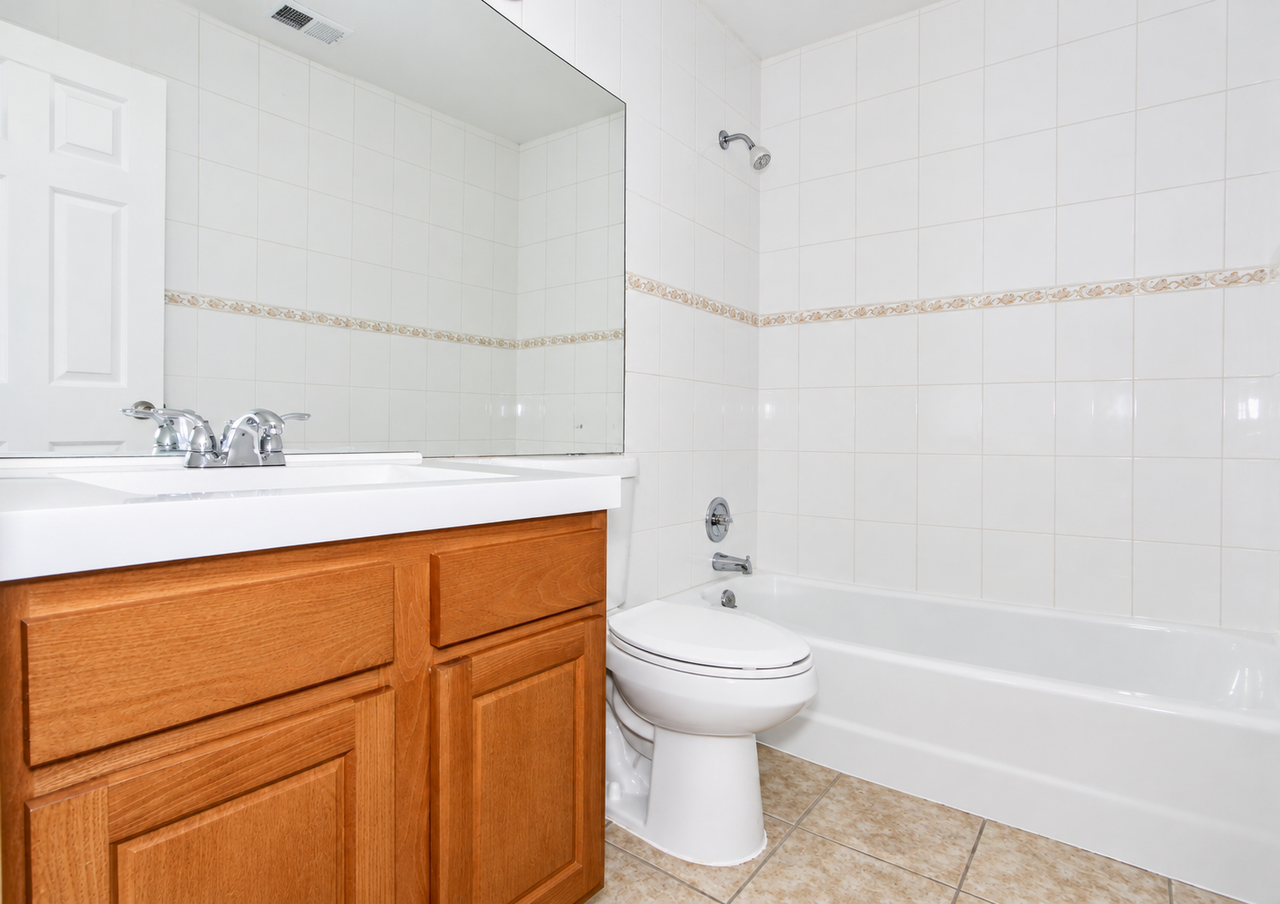 235 WEST CHESTNUT STREETAPT 601 #601 - Photo 6 of 10