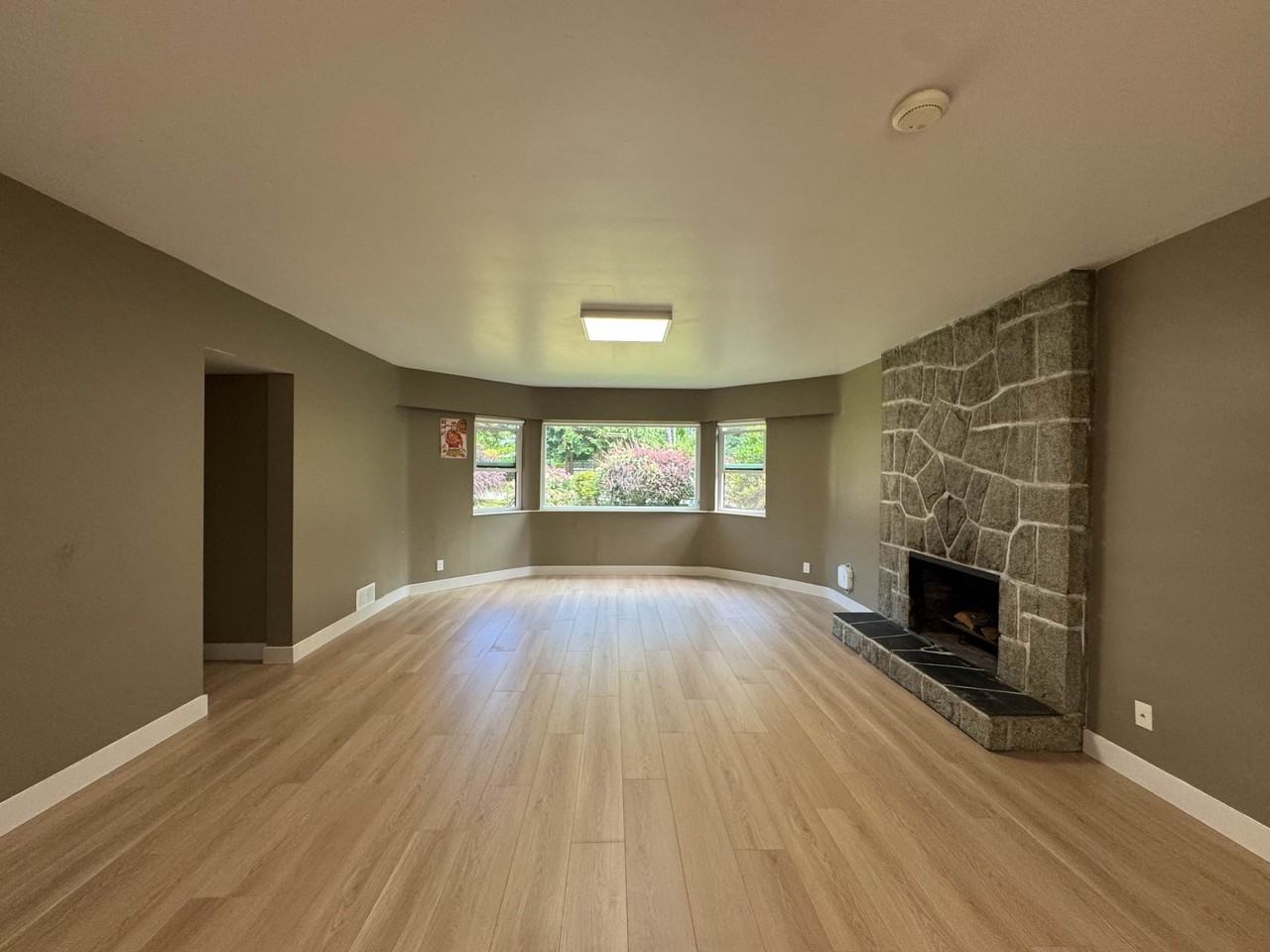 890 Wildwood Lane - Photo 6 of 12