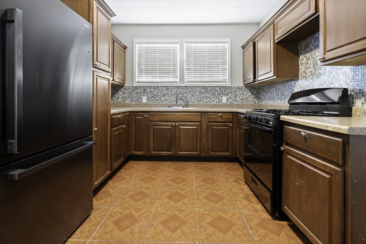 1531 France St #1 - Photo 2 of 15