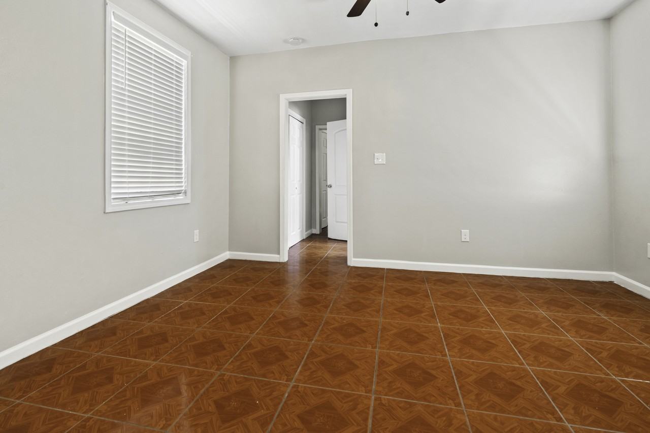 1531 France St #1 - Photo 3 of 15