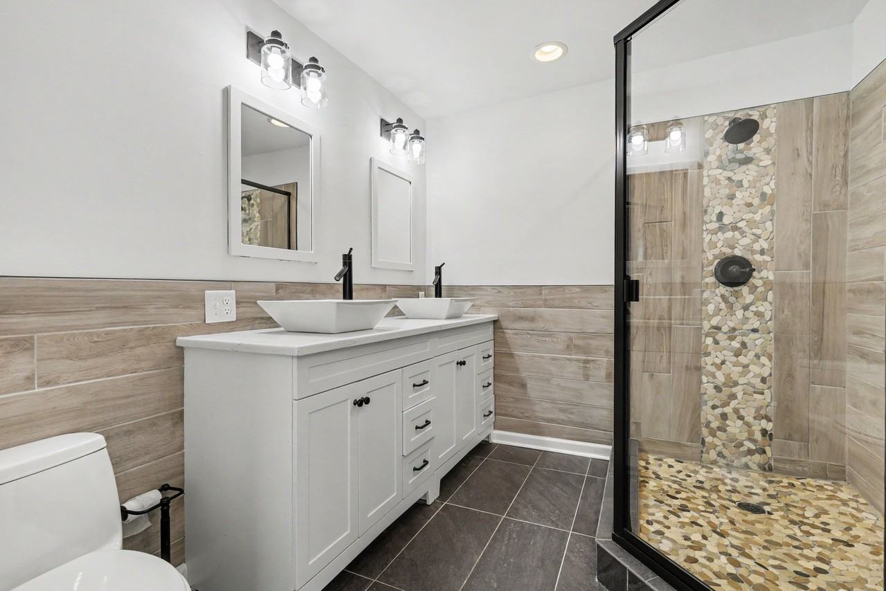 1708 Athens Ave #1 - Photo 3 of 29