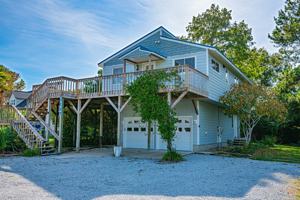 featured image of 2027 Blackbeard Dr #1