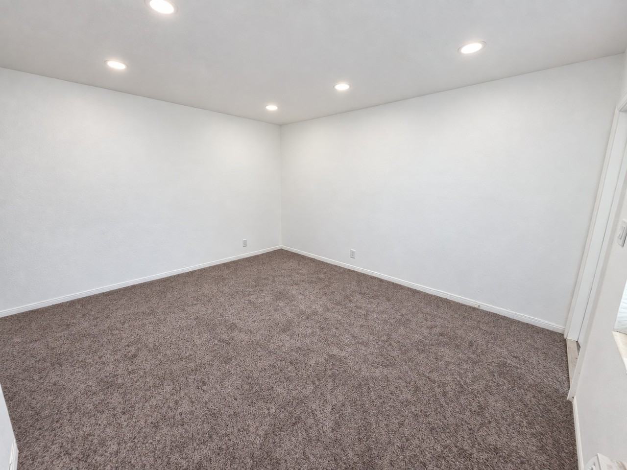 1929 Roosevelt St #2 - Photo 4 of 9