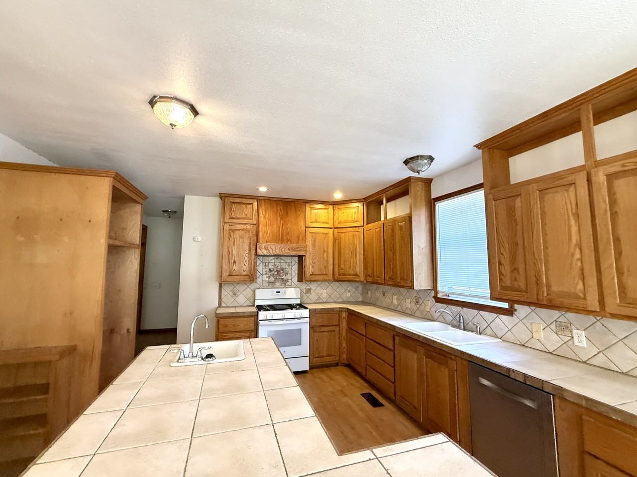 1000 Ponderosa Rd #1 - Photo 5 of 29