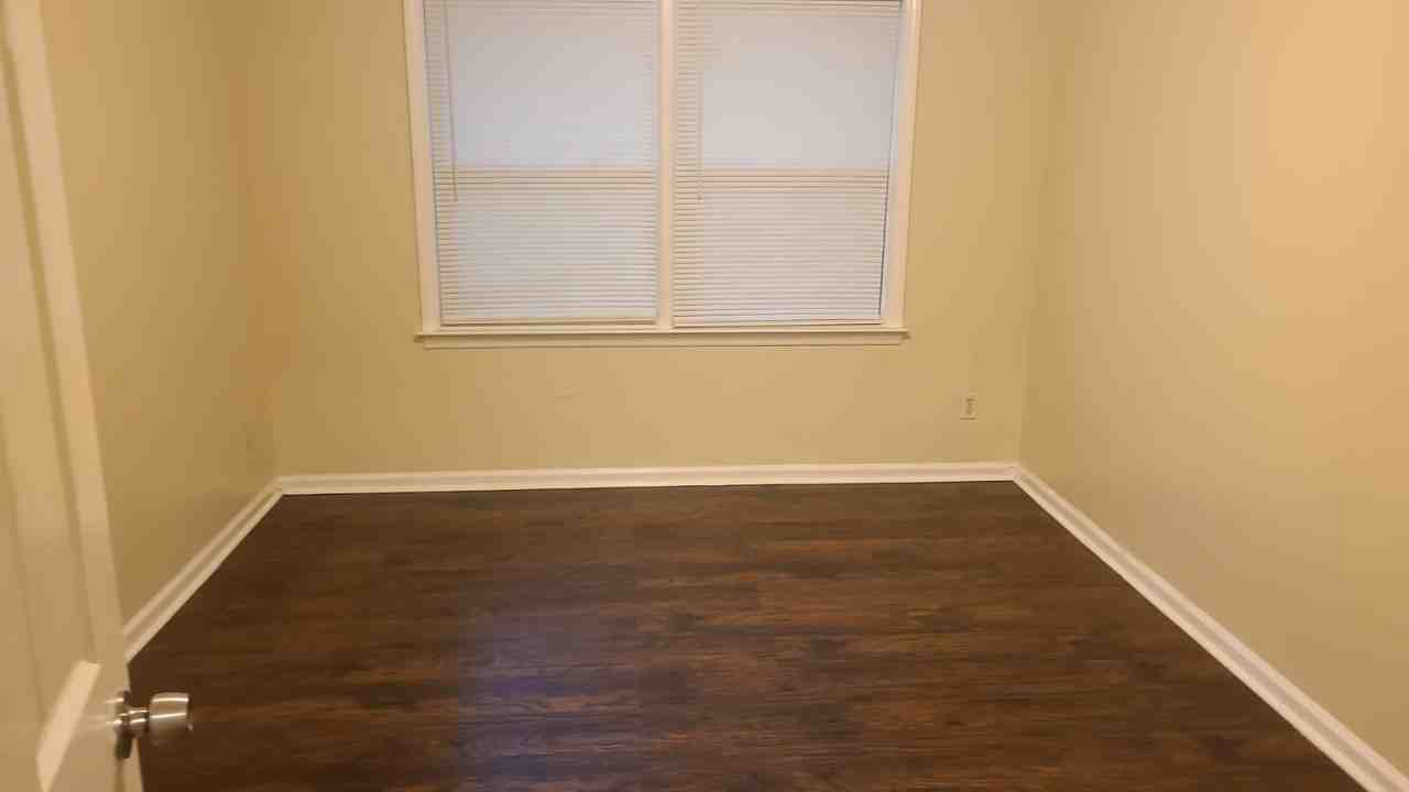 4550 Hershey St #4550-2 - Photo 6 of 11