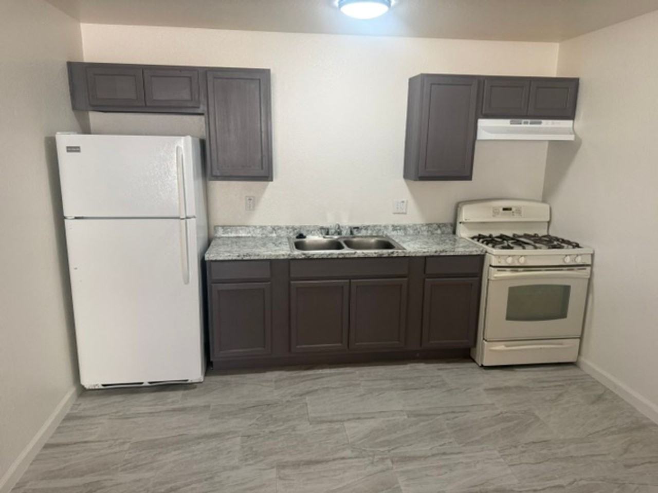 Agua Caliente Apartments - Photo 2 of 14