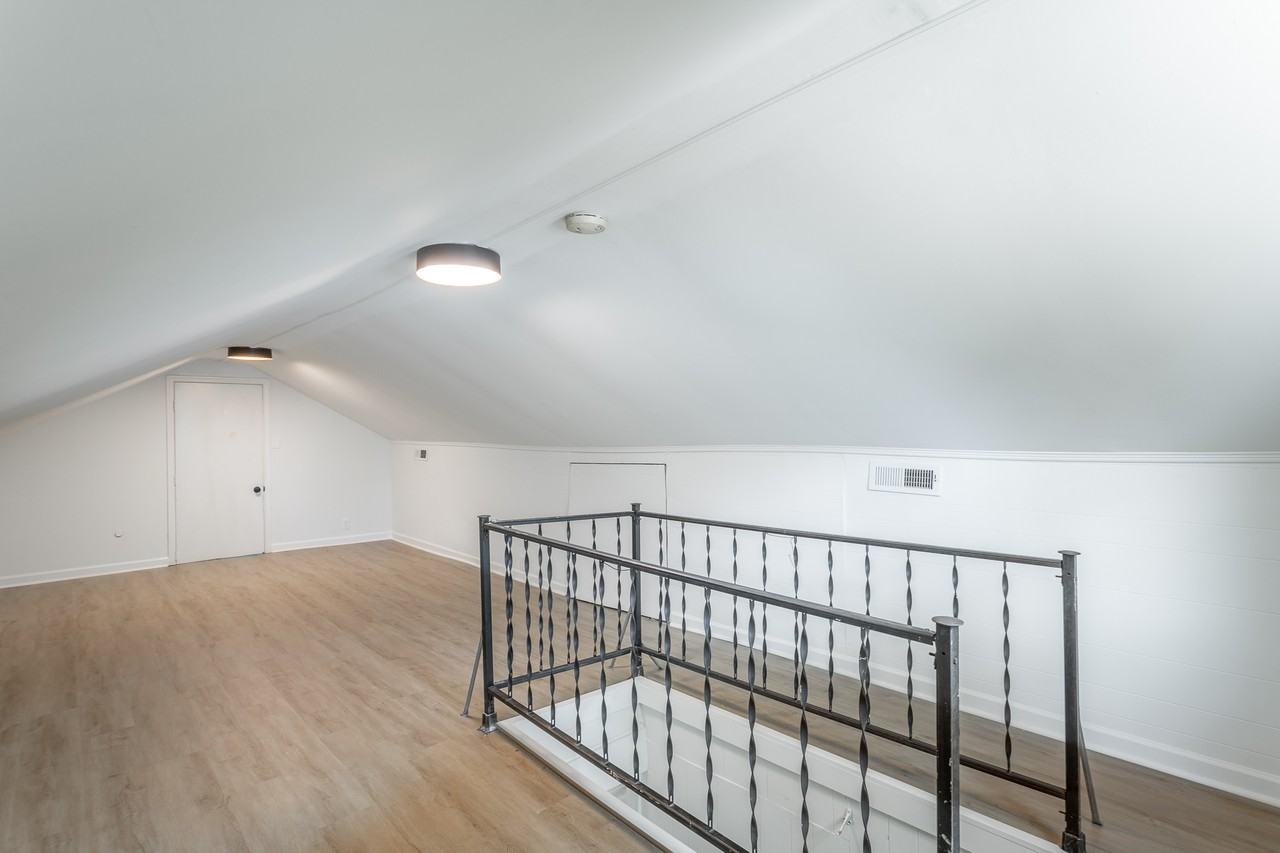 3405 6th Ave #2 - Photo 5 of 34