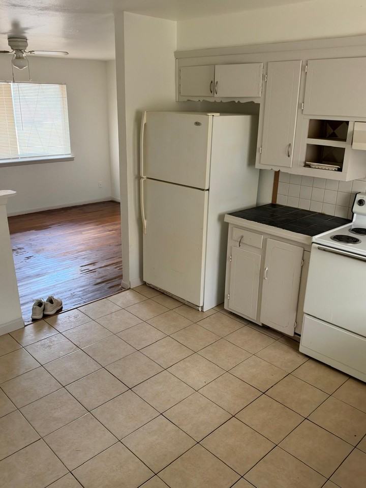 426 Nw 54th St #27 - Photo 5 of 10