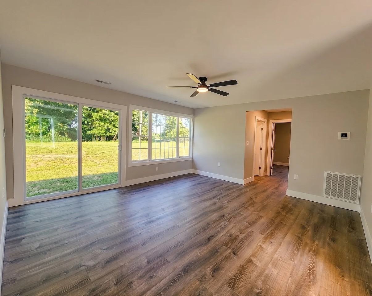 226 Gibsontown Rd #1 - Photo 6 of 14