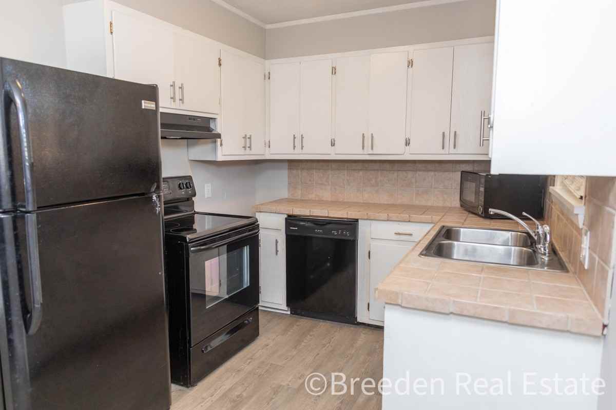102 Wilson Dr #B - Photo 3 of 14