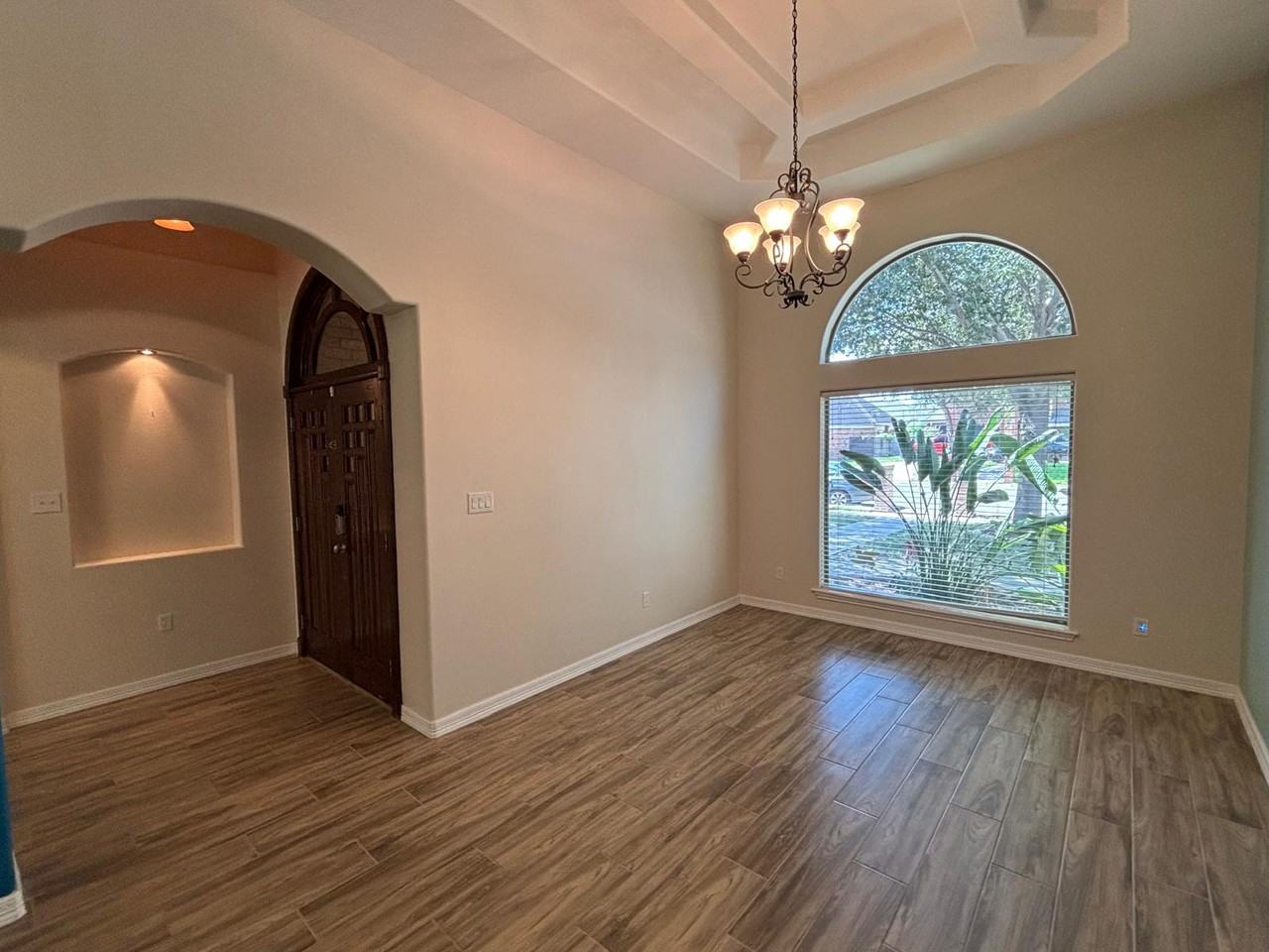 2304 Brazos Ave #1 - Photo 3 of 20