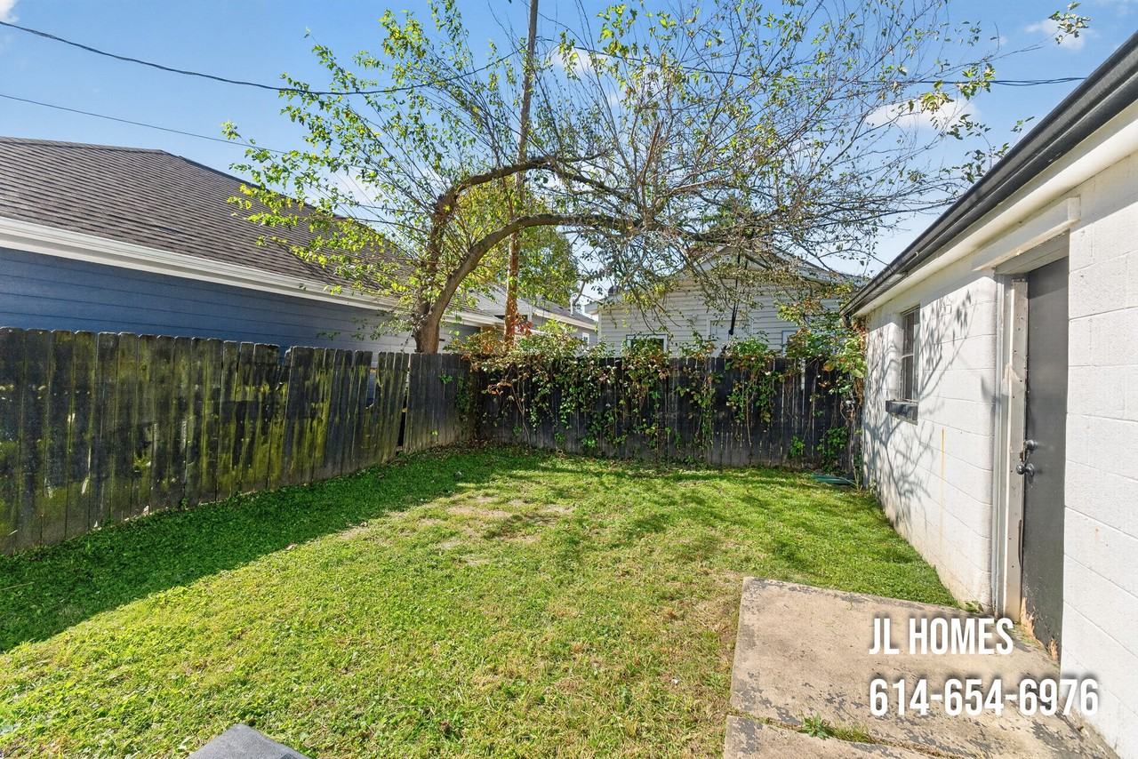 279 Lechner Ave #1 - Photo 6 of 43