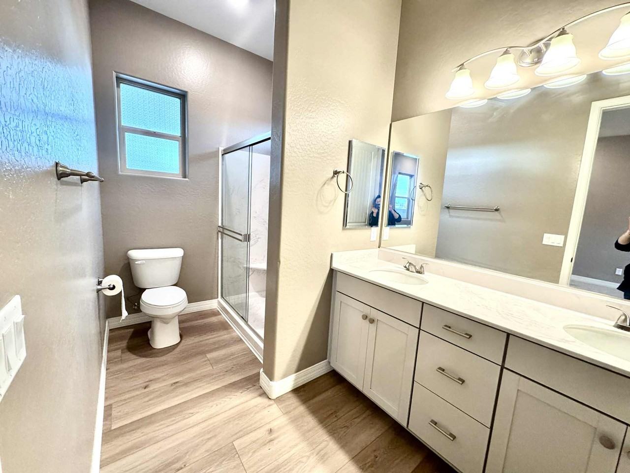 4960 N Pemberley St #1 - Photo 6 of 8