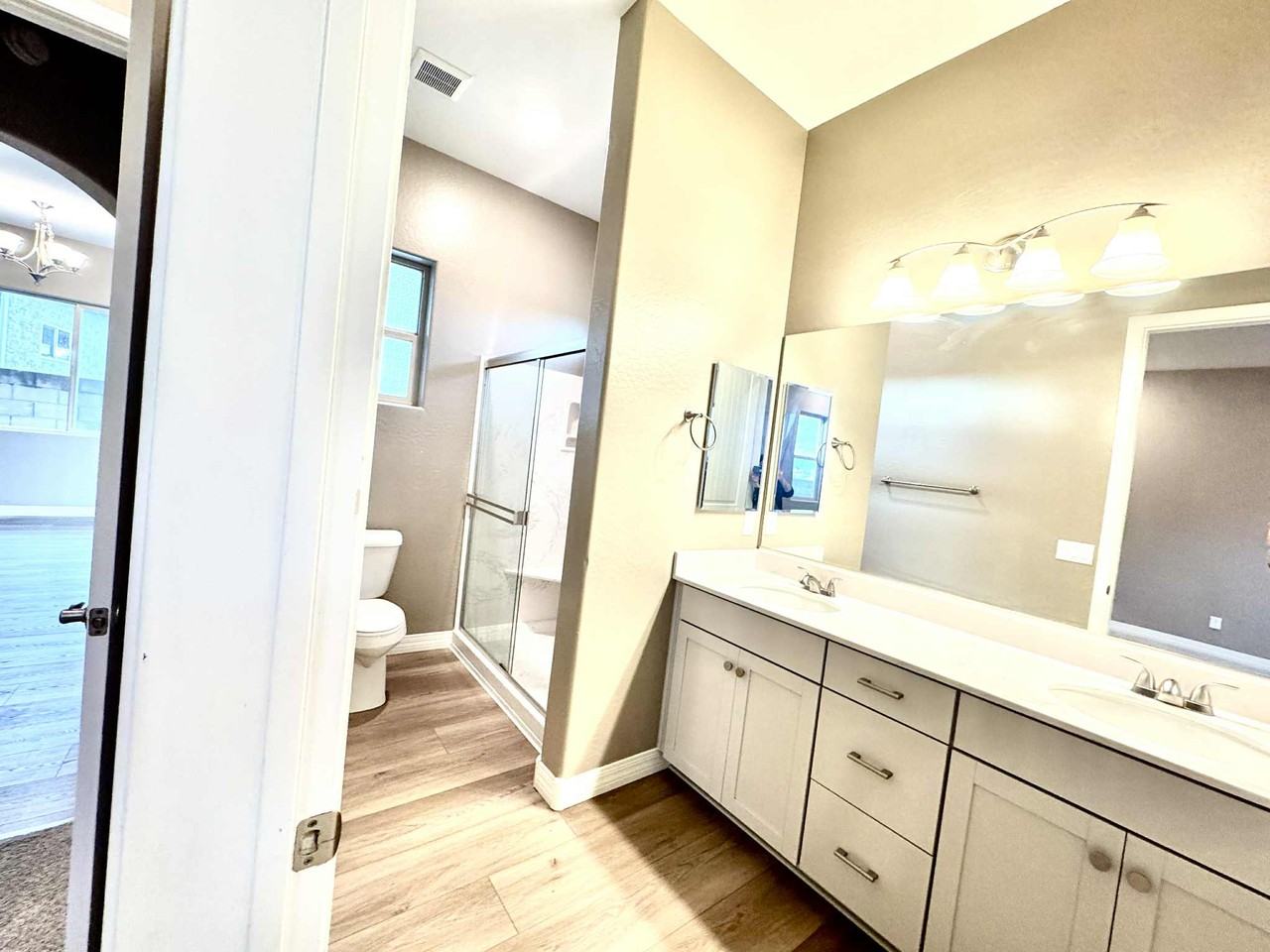 4960 N Pemberley St #1 - Photo 7 of 8