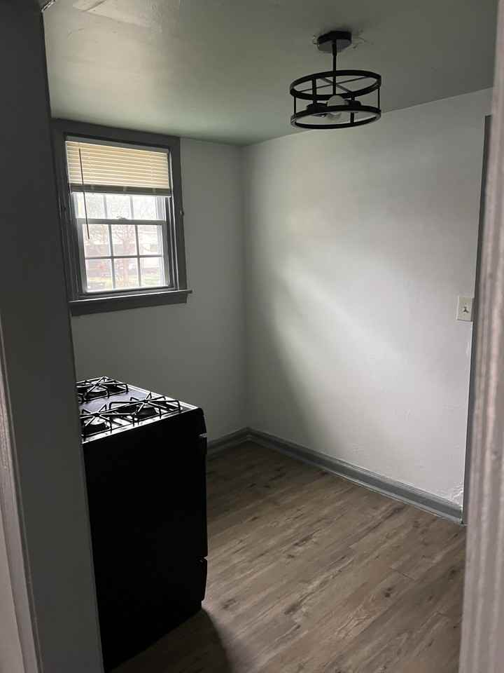 489 Mellon St #1 - Photo 5 of 6