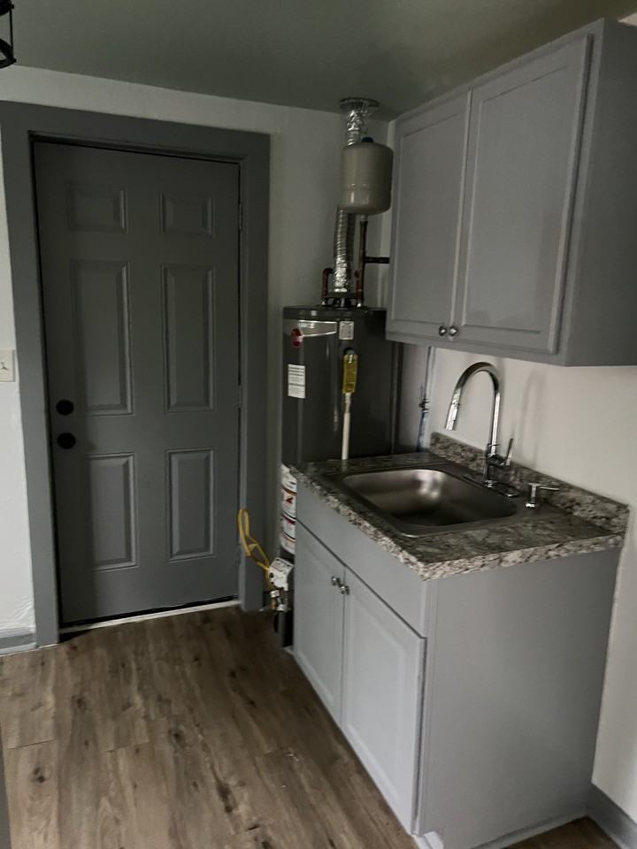 489 Mellon St #1 - Photo 6 of 6