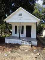 featured image of 4605 Gilbert Ave #1