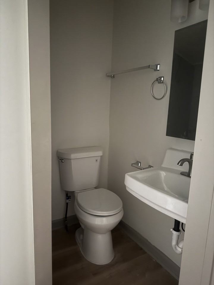 4605 Gilbert Ave #1 - Photo 3 of 7