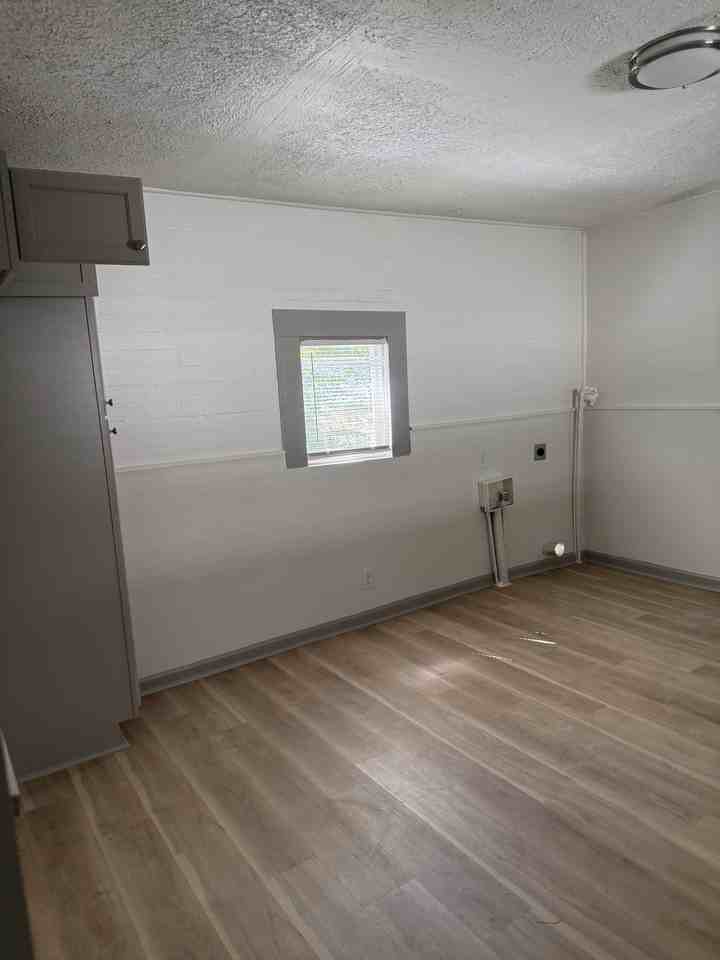 4605 Gilbert Ave #1 - Photo 4 of 7