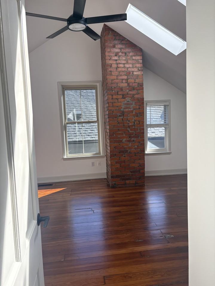 1316 William Howard Taft Rd #16B - Photo 4 of 9