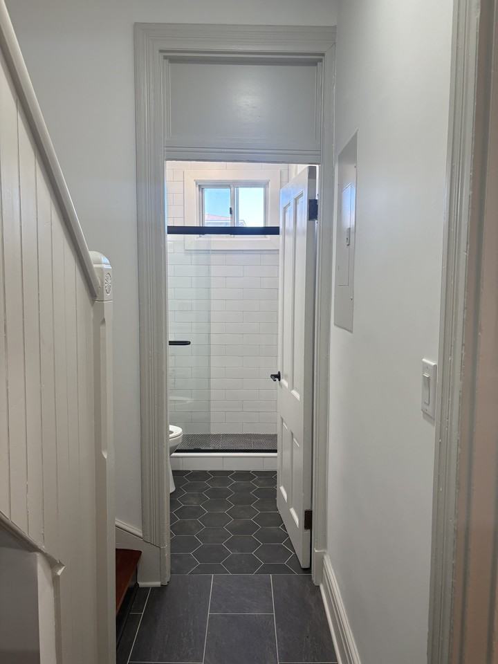 1316 William Howard Taft Rd #16B - Photo 5 of 9